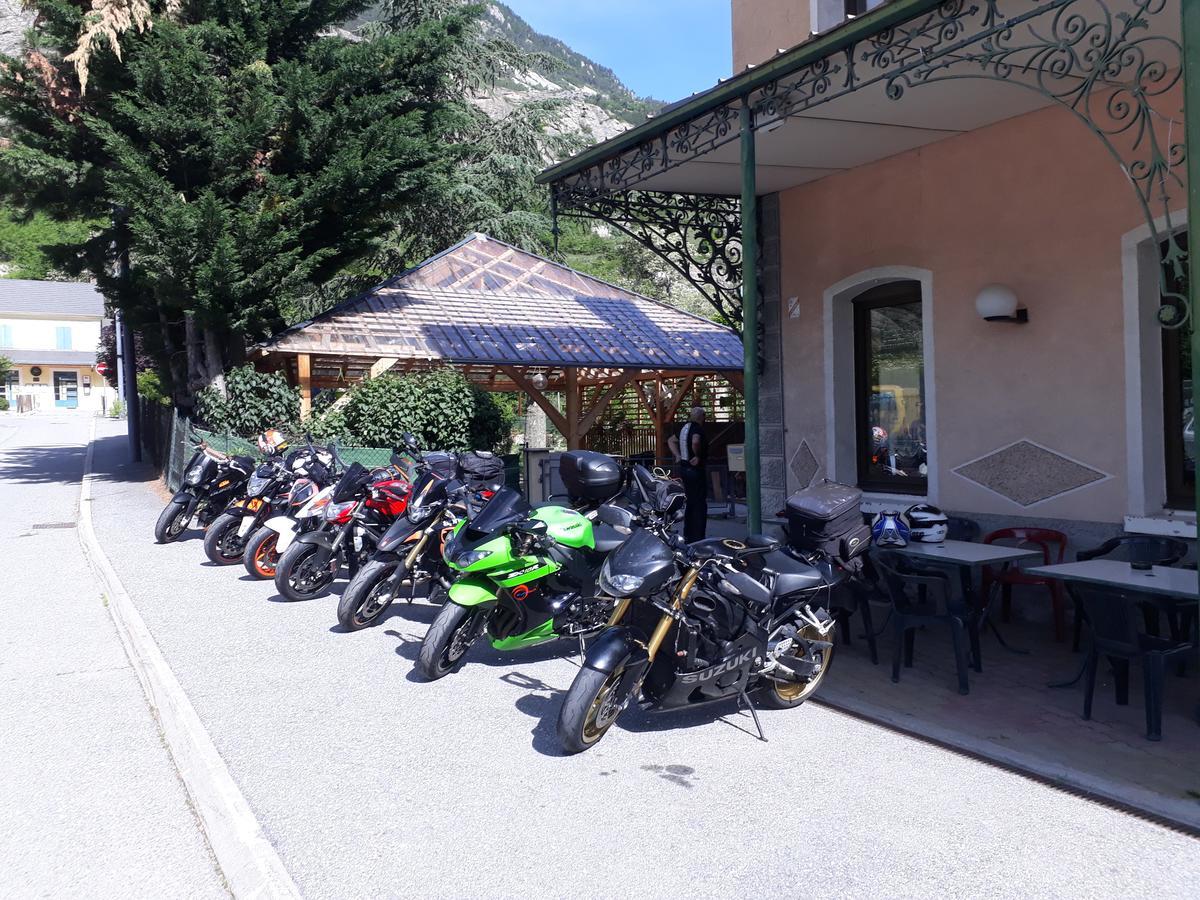 Hotel La Gare LʼArgentière-la-Bessée Buitenkant foto